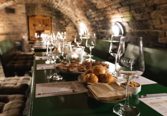 Otevřený sklep Olivea Mikulov - degustace vín rodinného vinařství Baláž